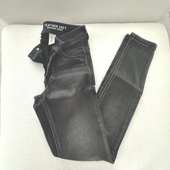 H&M Feather Soft Dark Gray / charcoal Skinny Jeans - Picture 1 of 5